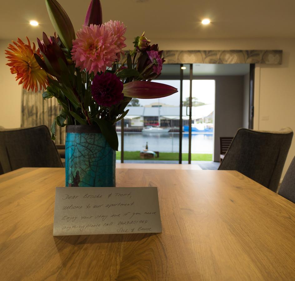 Ulverstone Waterfront Apartments Eksteriør billede