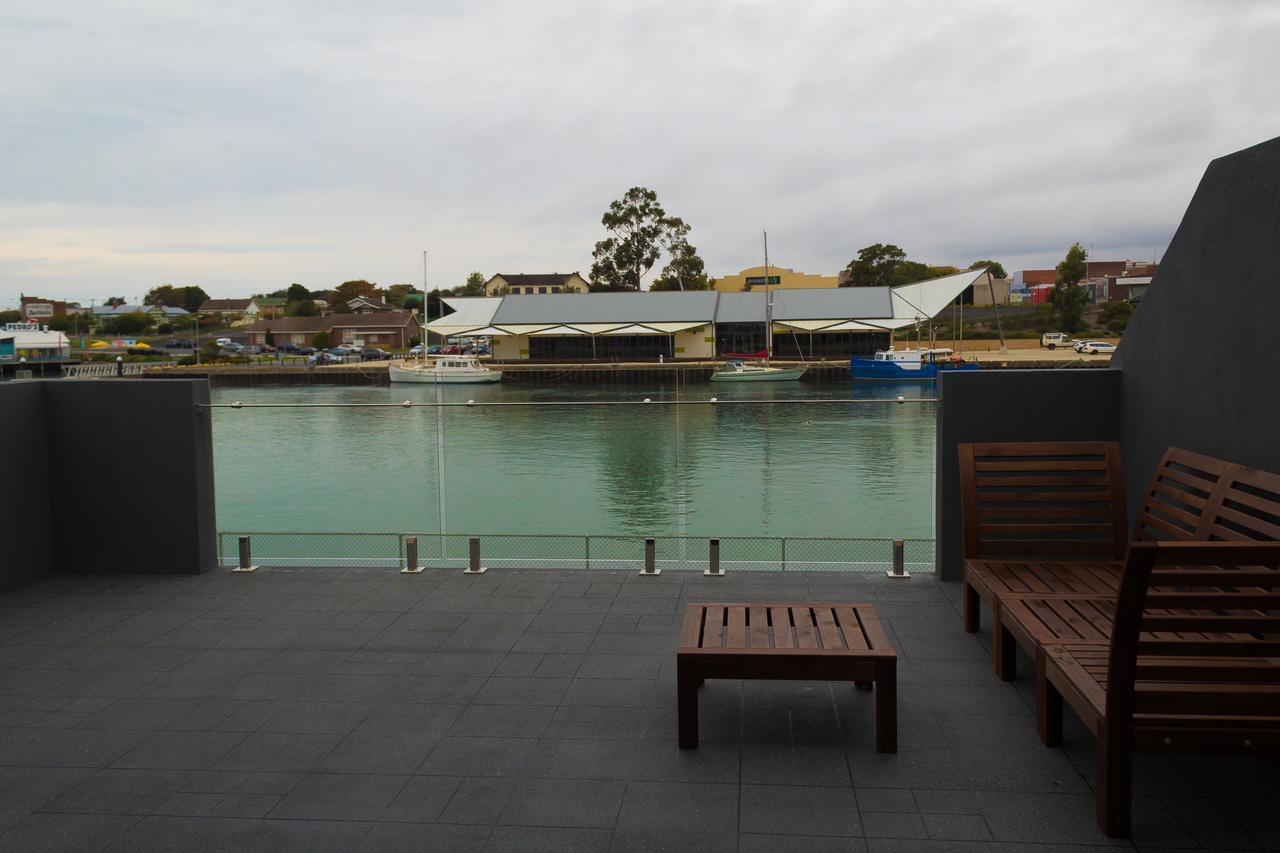 Ulverstone Waterfront Apartments Eksteriør billede